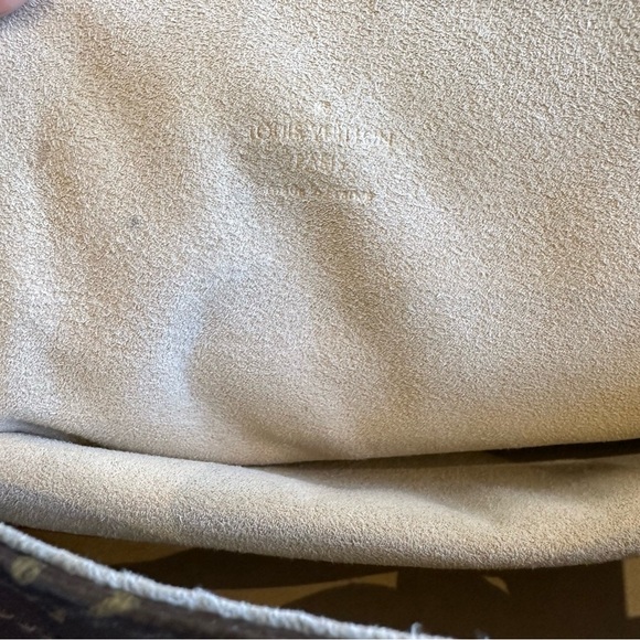 Vintage 2007 Louis Vuitton Beverly GM Shoulder Bag - Picture 13 of 15